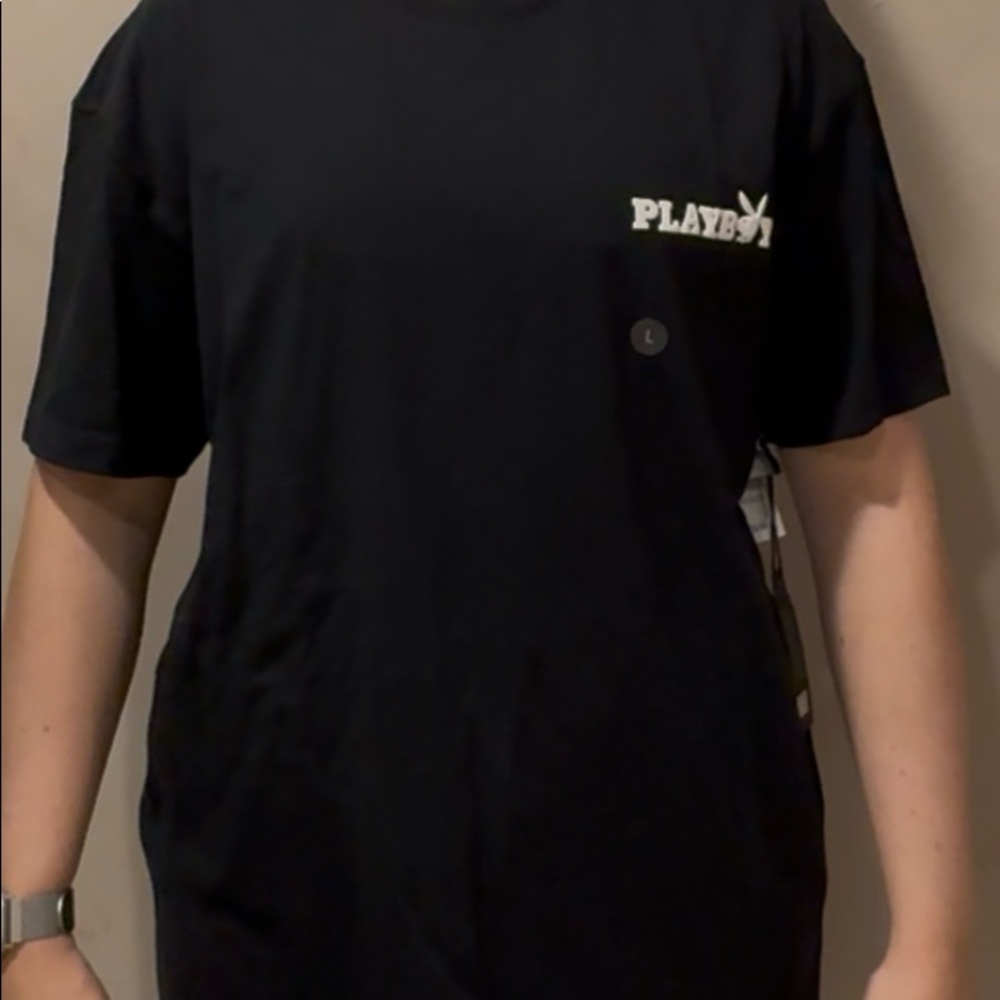 PLAYBOY BUNNY GRAPHIC TEE